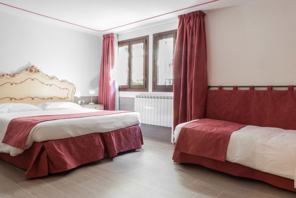 Ca' San Trovaso - 6 Rooms Βενετία Εξωτερικό φωτογραφία